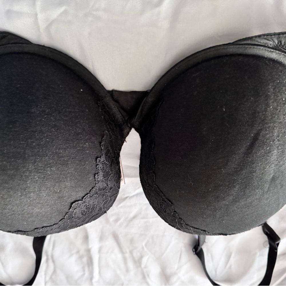 Elegant Black some lace on cups.